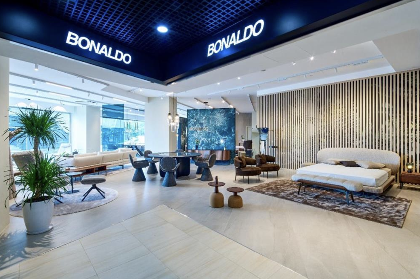 Bonaldo — Flagship Store Hong Kong
